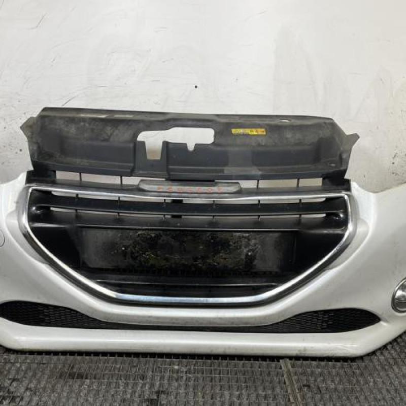 Pare choc avant PEUGEOT 208 1 Photo n°1