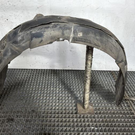 Pare boue avant gauche TOYOTA YARIS 2 Photo n°1