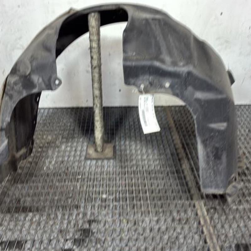 Pare boue avant gauche FORD FIESTA 7 Photo n°1