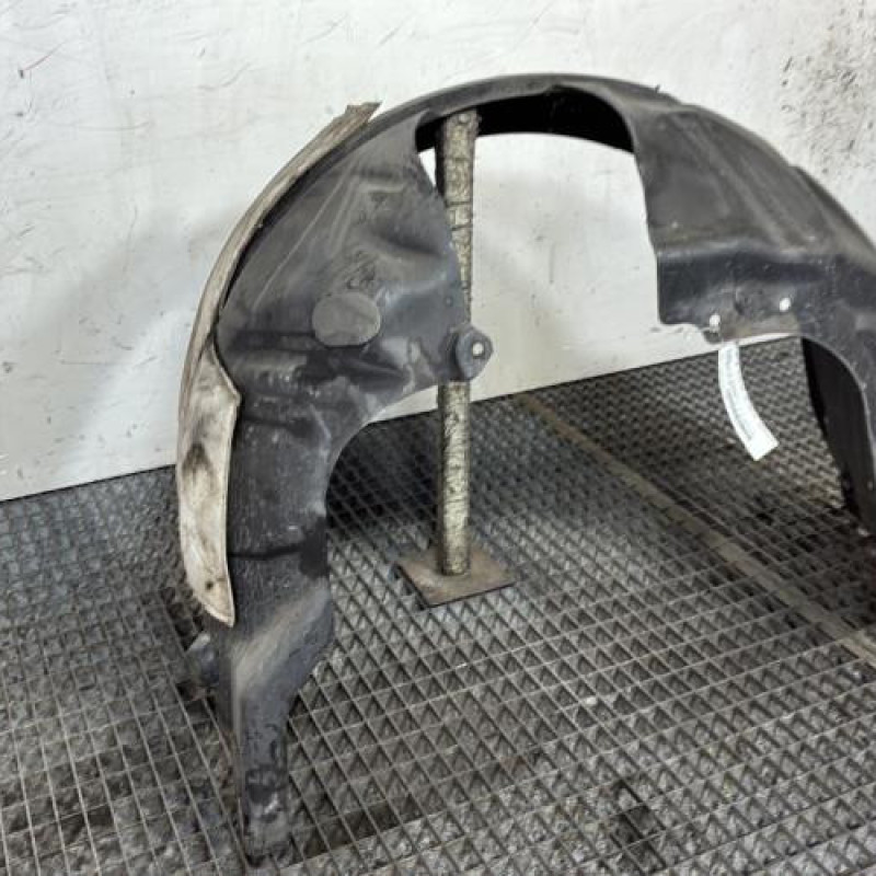 Pare boue avant gauche FORD FIESTA 7 Photo n°2