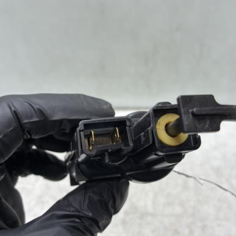 Actionneur verrou trappe d'essence RENAULT MEGANE 4 Photo n°3