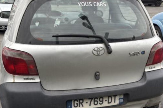 Aile avant droit TOYOTA YARIS 1