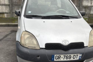 Aile avant droit TOYOTA YARIS 1