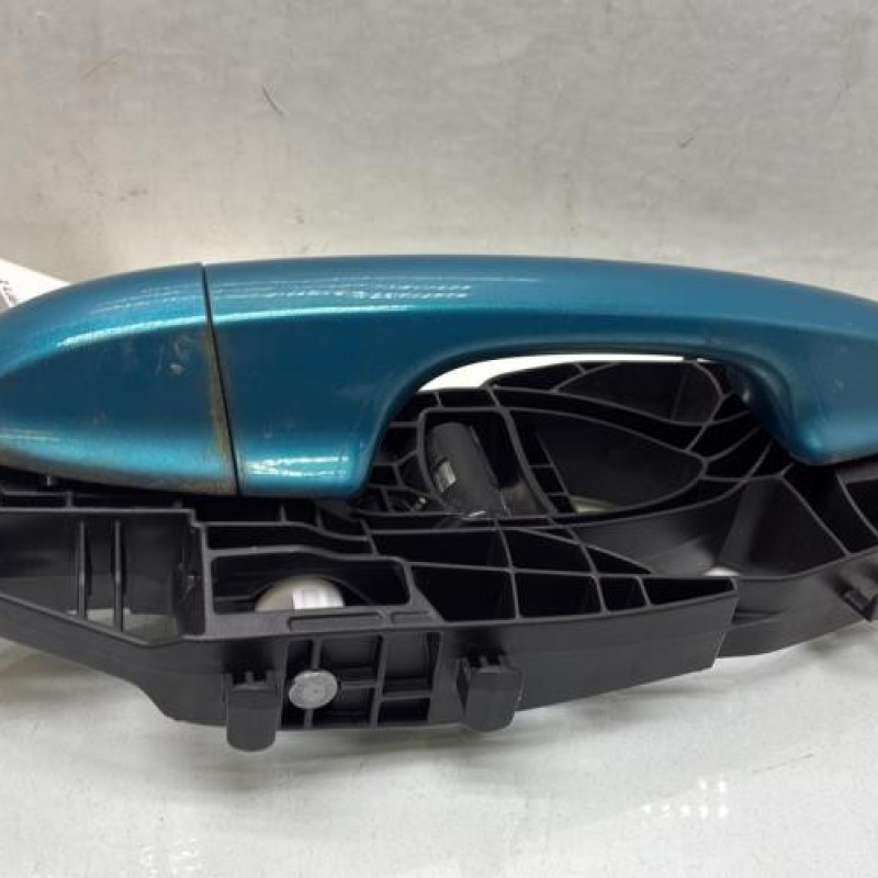 Poignee porte avant droit FORD FIESTA 7 Photo n°2