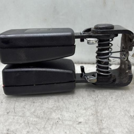 Attache ceinture arriere droit BMW X3 F25 Photo n°1