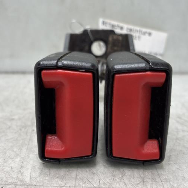 Attache ceinture arriere droit BMW X3 F25 Photo n°2