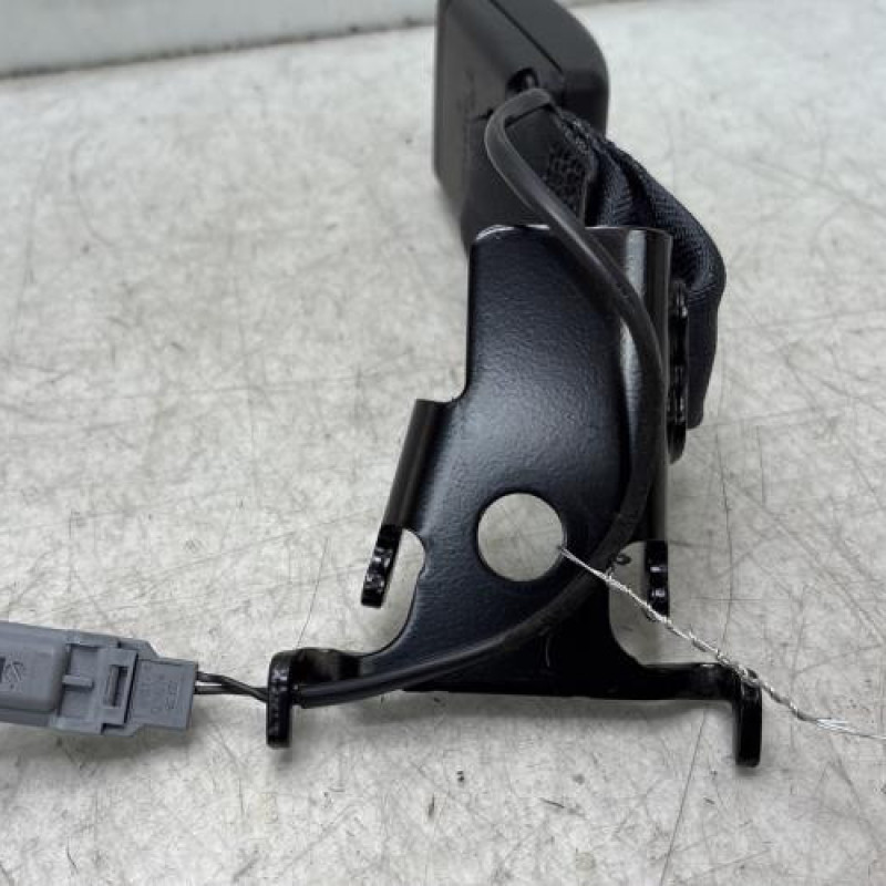 Attache ceinture arriere droit RENAULT MEGANE 4 Photo n°3