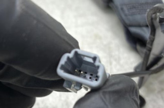 Attache ceinture arriere droit RENAULT MEGANE 4