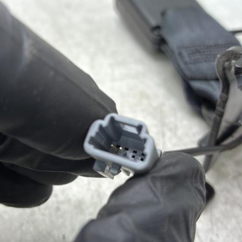 Attache ceinture arriere droit RENAULT MEGANE 4 Photo n°4