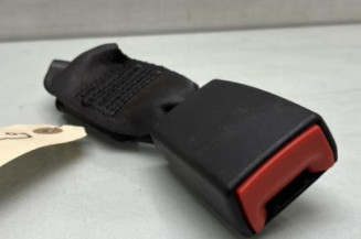 Attache ceinture arriere droit FIAT 500 2