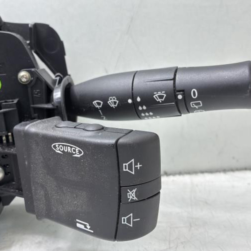 Com (Bloc Contacteur Tournant+Commodo Essuie Glace+Commodo Phare) RENAULT MEGANE 2 Photo n°3