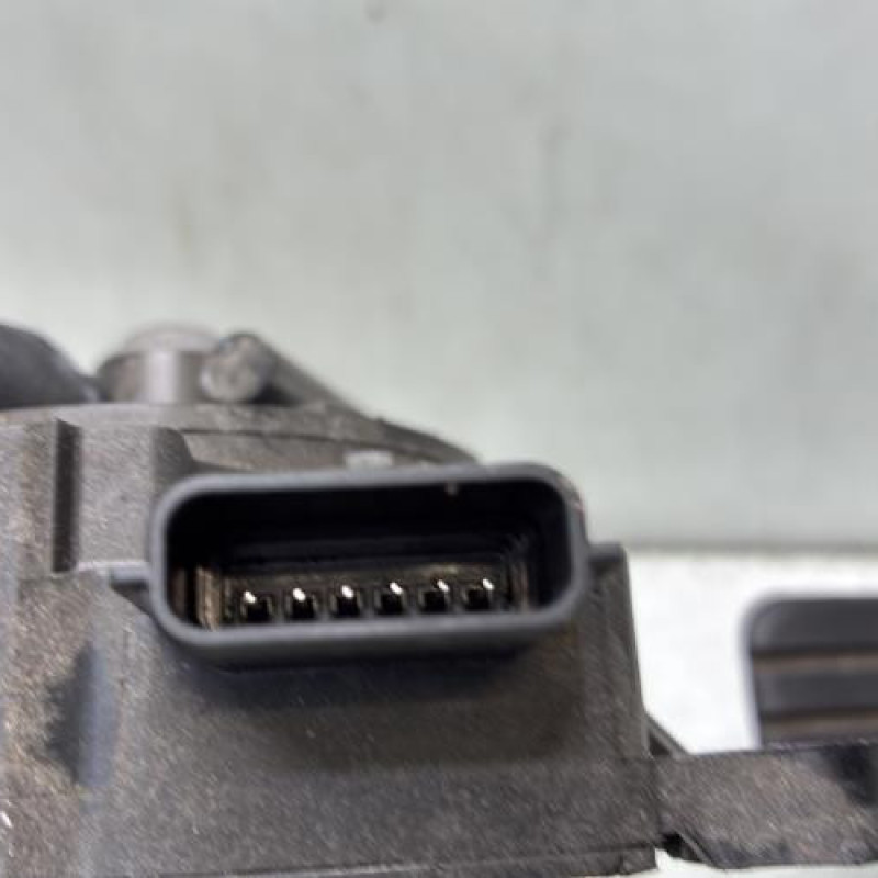 Pedale d'accelerateur RENAULT MEGANE 2 Photo n°4