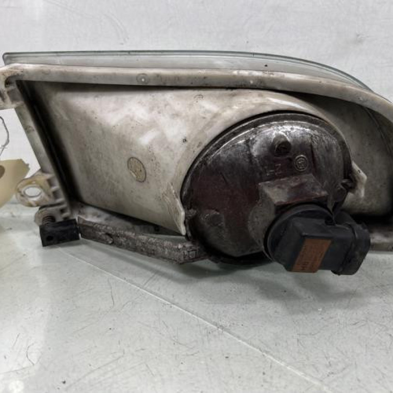 Anti brouillard gauche (feux) SKODA OCTAVIA 2 Photo n°2