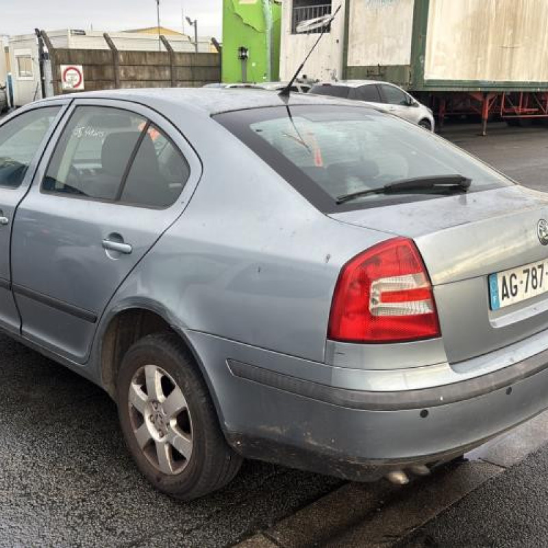 Feu arriere principal droit (feux) SKODA OCTAVIA 2 Photo n°11