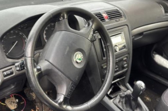 Feu arriere principal droit (feux) SKODA OCTAVIA 2