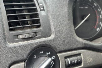 Retroviseur droit SKODA OCTAVIA 2