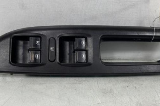 Interrupteur de leve vitre avant gauche SKODA OCTAVIA 2 Photo n°1