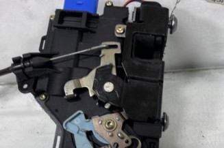 Serrure avant gauche SKODA OCTAVIA 2