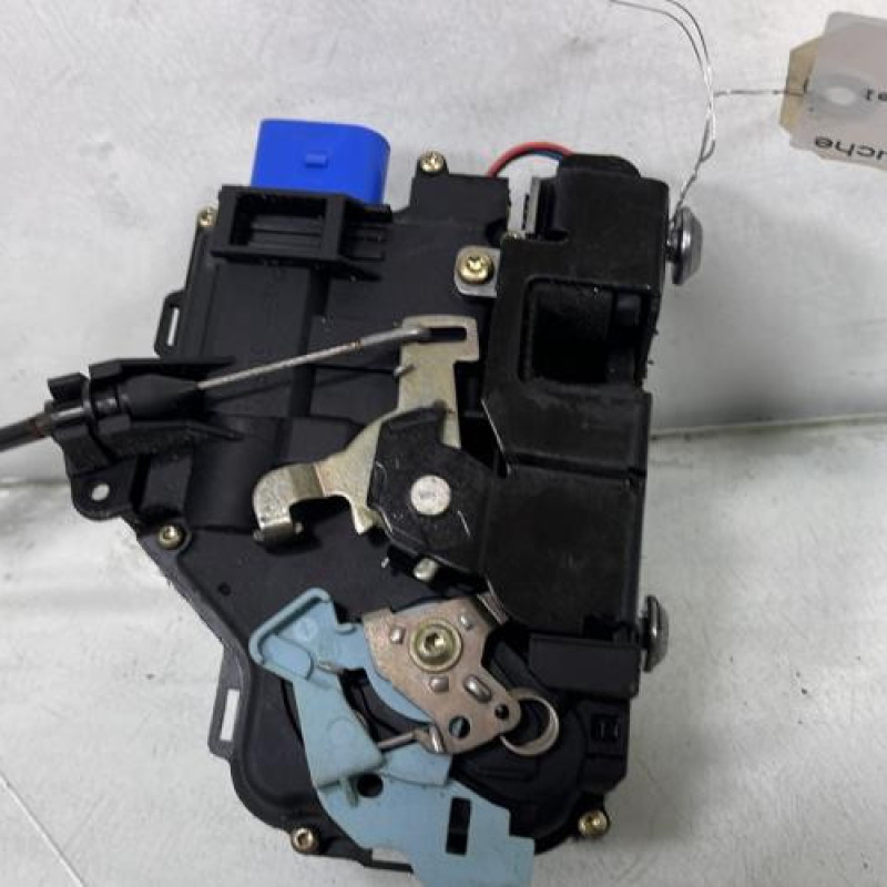 Serrure avant gauche SKODA OCTAVIA 2 Photo n°2