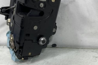 Serrure avant gauche SKODA OCTAVIA 2