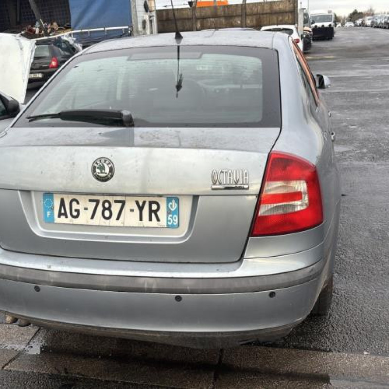 Serrure avant gauche SKODA OCTAVIA 2 Photo n°11