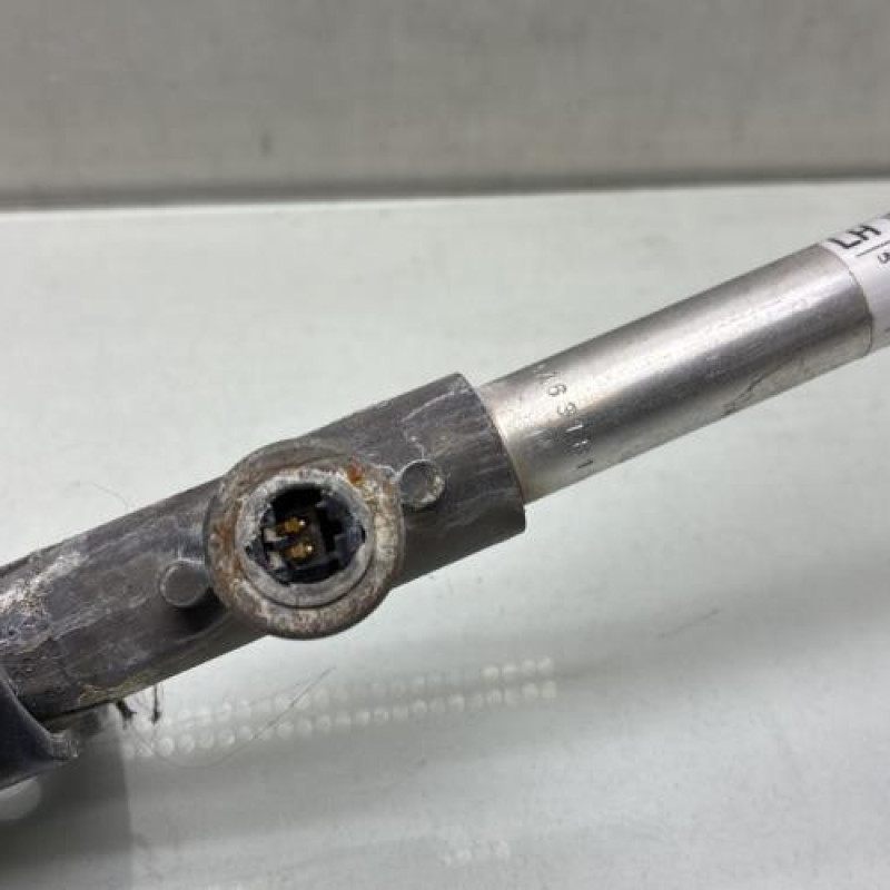 Pretensionneur de ceinture arriere gauche BMW SERIE 3 E90 Photo n°3