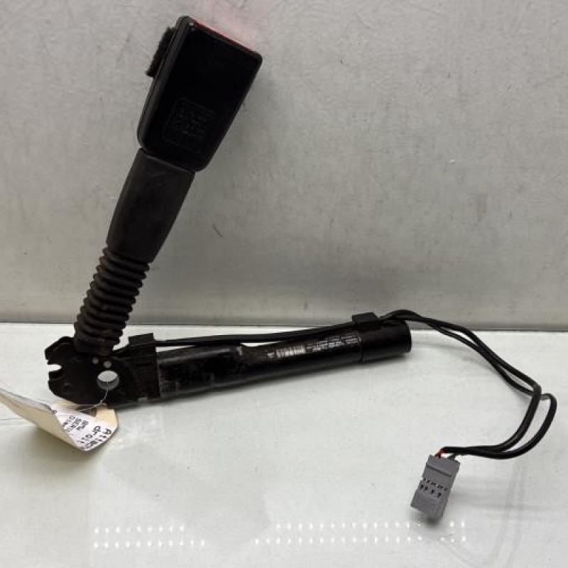 Pretensionneur de ceinture avant droit BMW SERIE 3 E90 Photo n°2