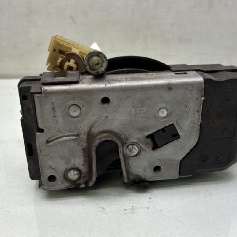 Serrure avant gauche OPEL ASTRA H Photo n°1