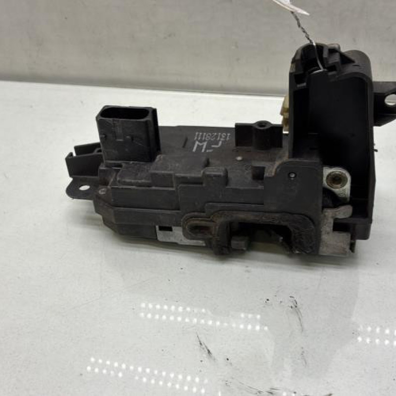 Serrure avant gauche OPEL ASTRA H Photo n°4