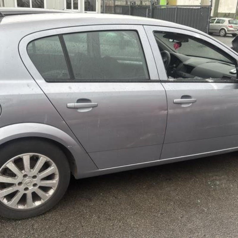 Serrure avant gauche OPEL ASTRA H Photo n°11