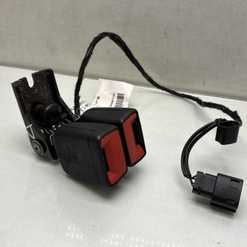 Attache ceinture arriere droit FORD FIESTA 7 Photo n°3