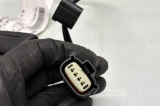 Attache ceinture arriere droit FORD FIESTA 7