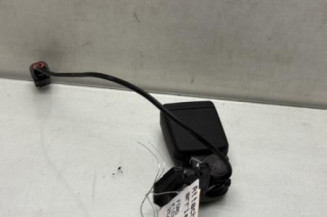 Attache ceinture arriere gauche FORD FIESTA 7