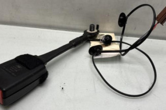 Attache ceinture avant gauche FORD FIESTA 7