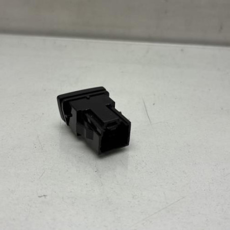 Bouton de warning FORD FIESTA 7