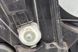 Leve vitre electrique avant droit FORD FIESTA 7