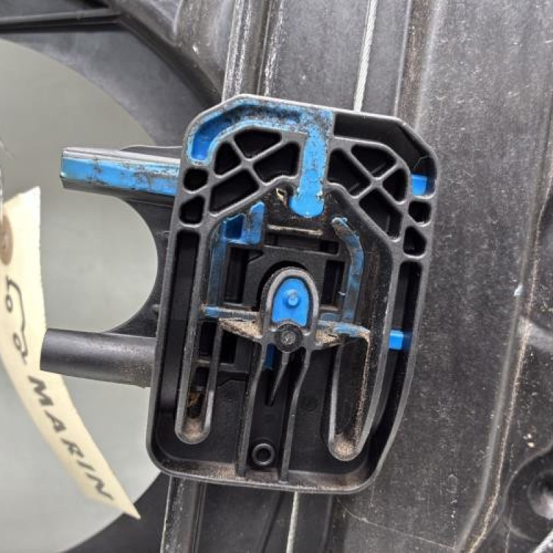 Leve vitre electrique avant gauche FORD FIESTA 7 Photo n°6