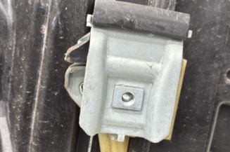 Leve vitre electrique avant gauche FORD FIESTA 7