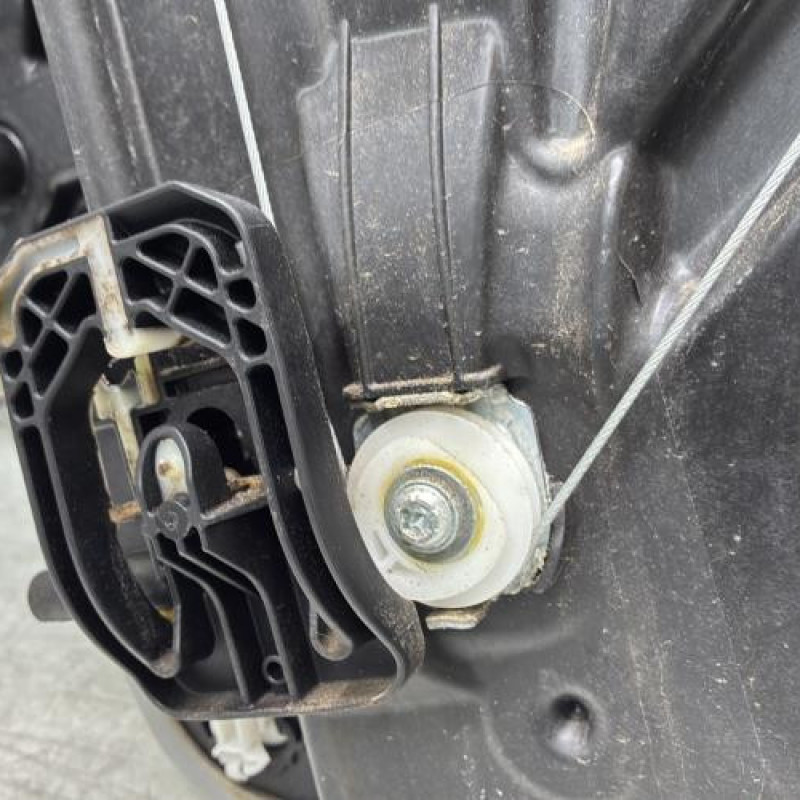 Leve vitre mecanique arriere droit FORD FIESTA 7 Photo n°5