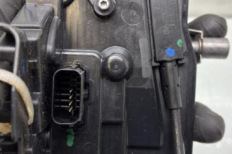 Serrure avant droit FORD FIESTA 7