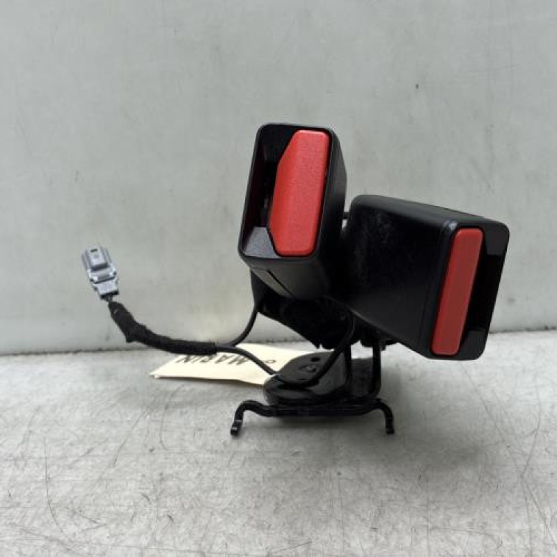 Attache ceinture arriere gauche RENAULT MEGANE 4 Photo n°2