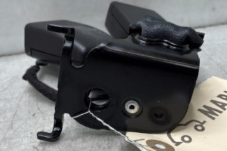 Attache ceinture arriere gauche RENAULT MEGANE 4