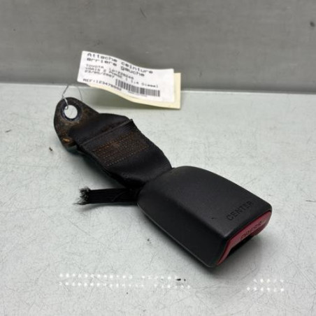 Attache ceinture arriere gauche TOYOTA YARIS 2 Photo n°1