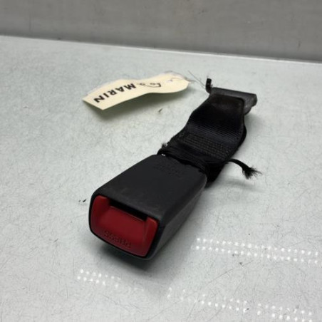 Attache ceinture arriere gauche TOYOTA YARIS 2