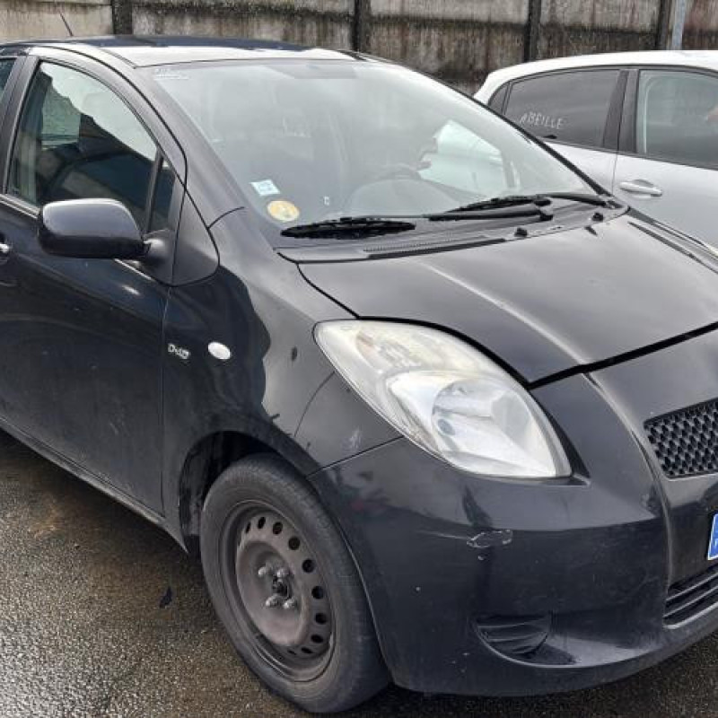 Attache ceinture arriere gauche TOYOTA YARIS 2 Photo n°16