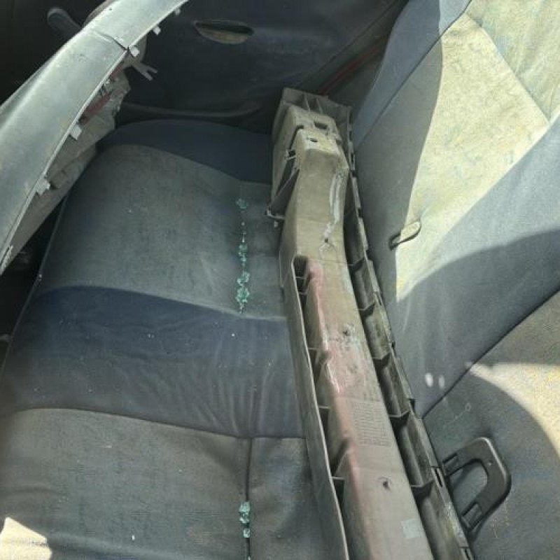 Custode arriere droit (porte) CITROEN SAXO Photo n°17