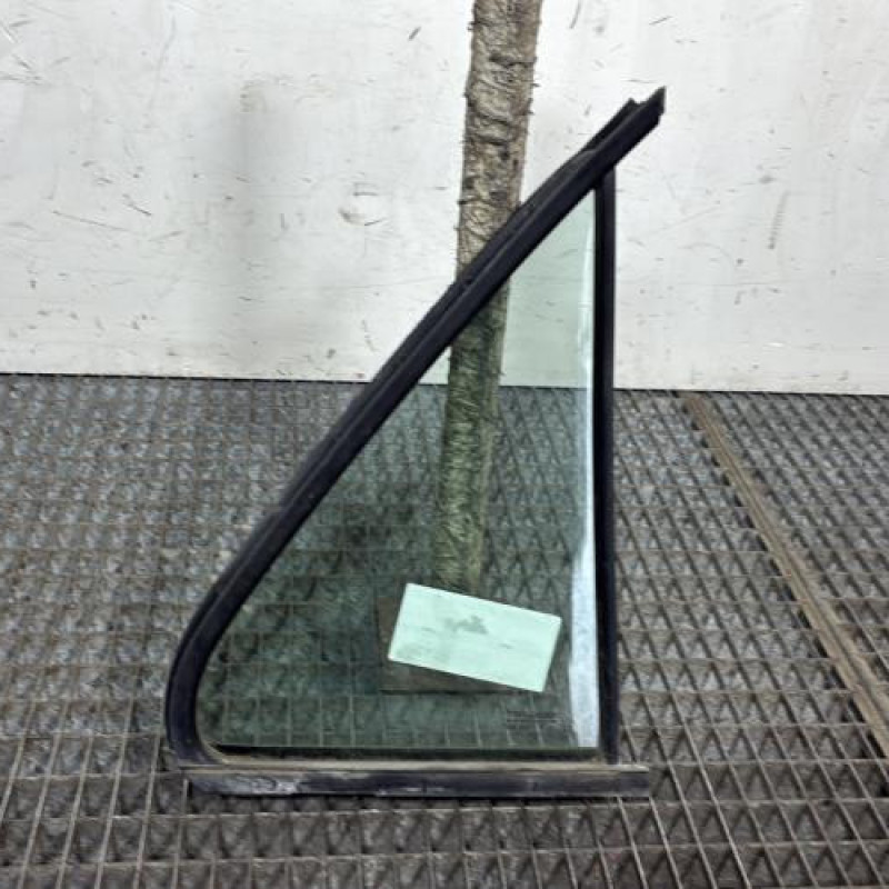 Custode arriere gauche (porte) CITROEN SAXO Photo n°4