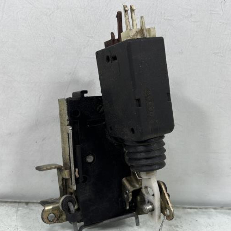 Serrure avant gauche CITROEN SAXO Photo n°2