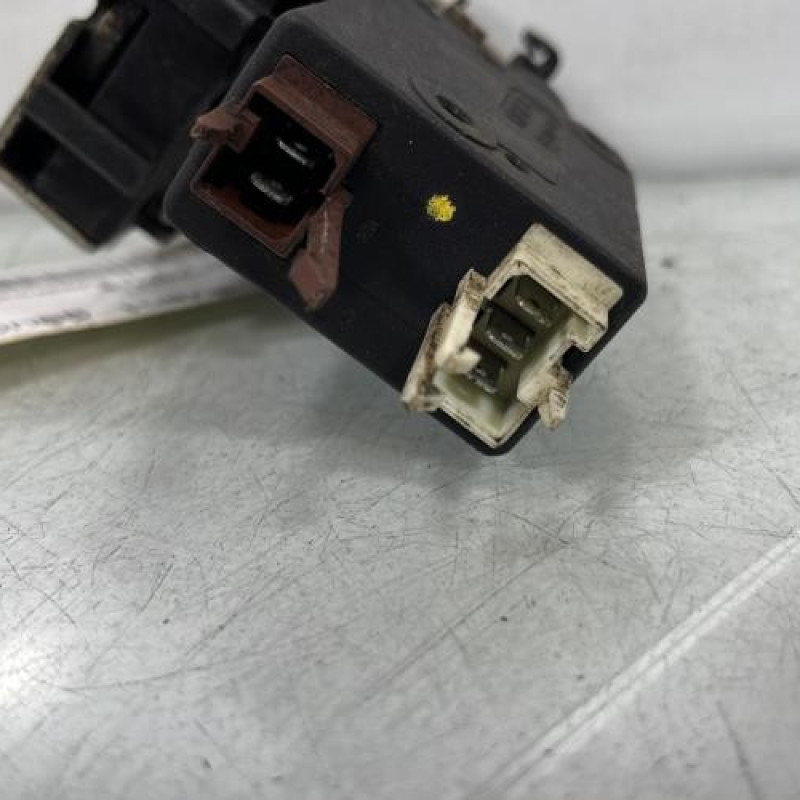 Serrure avant gauche CITROEN SAXO Photo n°3