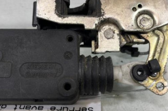 Serrure avant gauche CITROEN SAXO